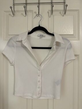AFRM White Ribbed Short-Sleeve Button-Down Crop Shirt